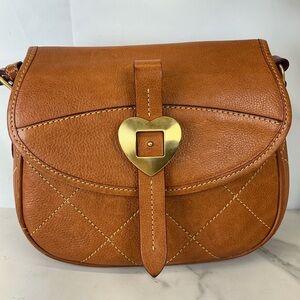Dooney & Bourke Tan Leather Crossbody Flap‎ Saddle Bag Gold Heart Clasp Vintage